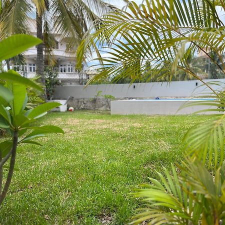 Seasons Break Apartment Pereybere Pereybere Beach Екстер'єр фото
