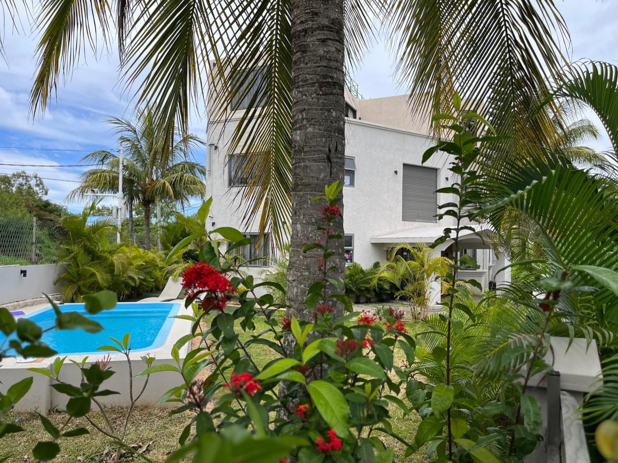Seasons Break Apartment Pereybere Pereybere Beach Екстер'єр фото